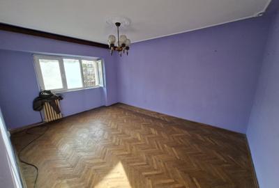 Apartament cu 2 camere decomandat, etaj 3/8, zona Dacia - 1