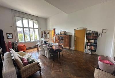 Casă cu 6 camere cu Teren 5000 Mp în Central - 3