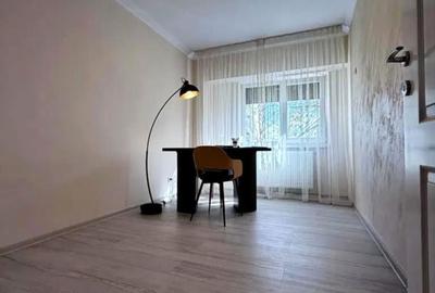 Apartament cu 3 camere decomandat în Ștefan cel Mare - 4