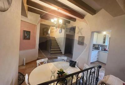 Casă cu 4 camere cu Teren 328 Mp în Golești - 11