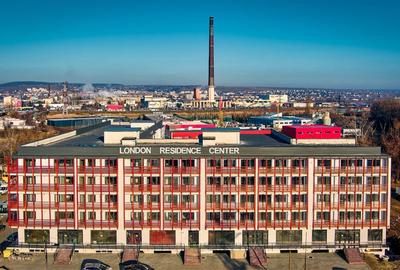 Spațiu comercial, de 50 mp, în Central - 6