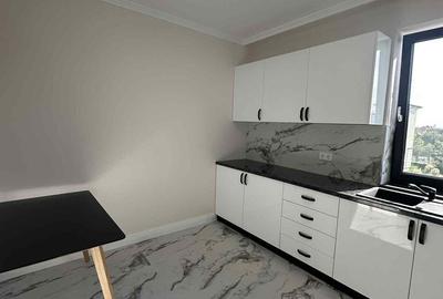 Apartament cu 3 camere semidecomandat în Central - 4