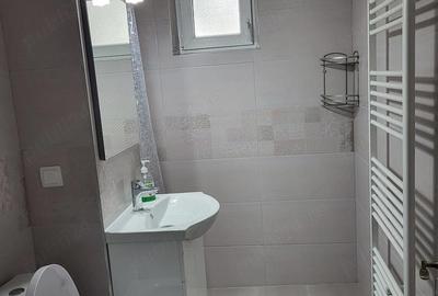Apartament cu 3 camere semidecomandat în Central - 4