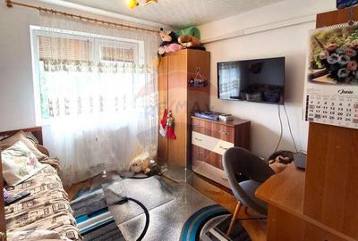 Apartament cu 3 camere de vanzare in zona Micro 5 - 3