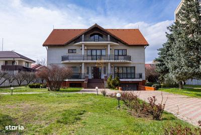 Casă cu Teren 2652 Mp în Central - 2