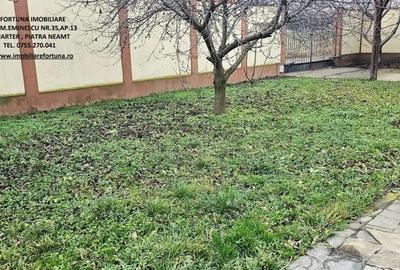 Vila cocheta prevazuta cu beci, terasa, piscina, anexa si teren - 1