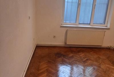 Apartament cu 3 camere semidecomandat în Regina Elisabeta - 4