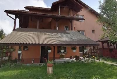 Casă cu 4 camere cu Teren 1000 Mp în Central - 5