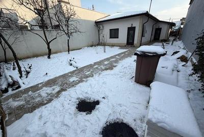 Vanzare casa 3 camere, 2 bai, curte 300 mp, Parc Bazilescu, renovata integral - 1