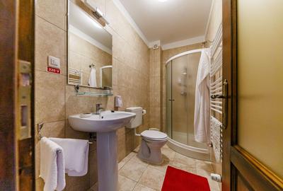 Hotel/Pensiune, de 35.294101715088 mp, în Poiana Mărului - 22