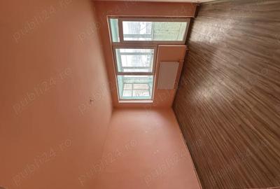 Apartament 2 camere, zona ULTRACENTRALA Vulcan - lift nou functional - 2