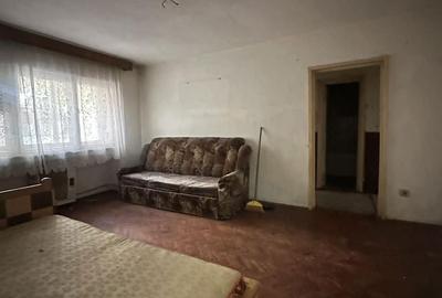 Apartament cu 2 camere semidecomandat în Micro 16 - 3