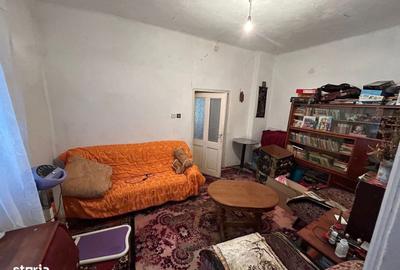 Casă cu 4 camere în Central - 2