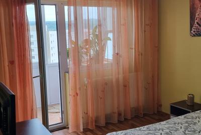 Apartament cu 4 camere decomandat în Ostroveni