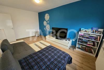 Apartament decomandat 3 camere balcon pivnita lift Vasile Aaron Sibiu - 10