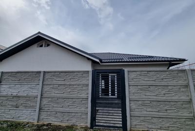 Casa individuala - 3 camere 2 bai - 400 mp teren - 15 min statie STV - 2