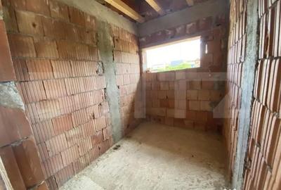 Casă cu 3 camere cu Teren 500 Mp în Central - 10