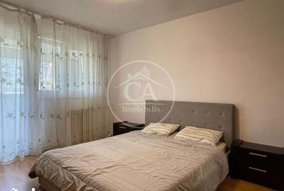 Apartament cu 3 camere decomandat în Rogerius