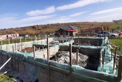 Teren de 120 mp, în Central - 3