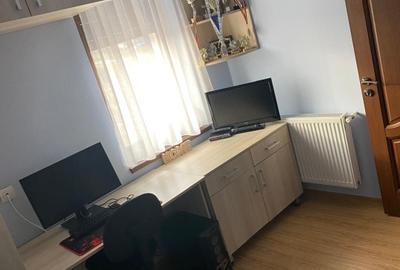Apartament cu 4 camere semidecomandat, mobilat în Florești - 12