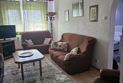 Chirie apartament 3 camere - 1