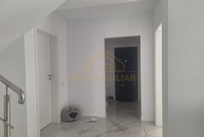 Casă individuală cu 6 camere cu Teren 603 Mp în Central - 11