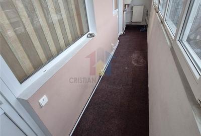 Apartament cu 3 camere decomandat în Obor - 6