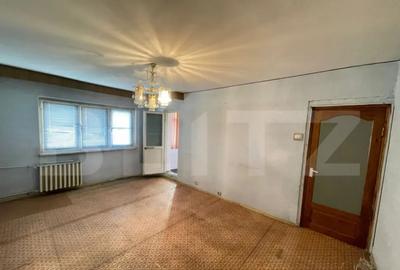 Apartament cu 2 camere decomandat în Sărari - 2