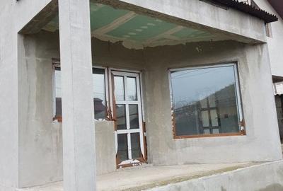 Casă cu 5 camere în Valu lui Traian