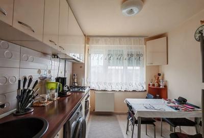 Apartament cu 3 camere decomandat, mobilat în Brâncoveanu