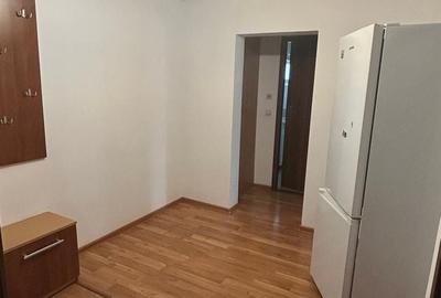Apartament cu 3 camere decomandat, mobilat în Ultracentral
