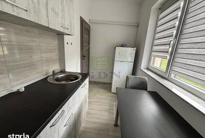 Garsonieră decomandată în Central - 2