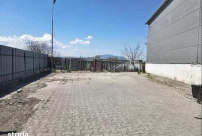 Spațiu comercial, de 183 mp, în Tractorul - 1