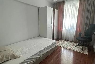 Apartament cu 3 camere, mobilat în Lacul Tei