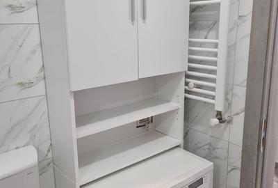 Garsonieră în Roșu