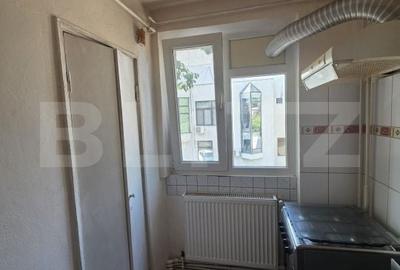 Apartament cu 3 camere decomandat în Piața Centrală - 4