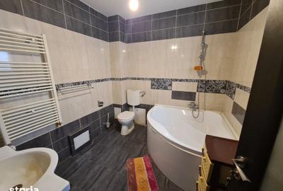 Casă cu 6 camere cu Teren 320 Mp în Ultracentral