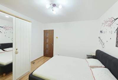 Apartament cu 2 camere decomandat în - 10