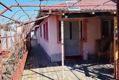 Casă cu 5 camere cu Teren 365 Mp în Poșta