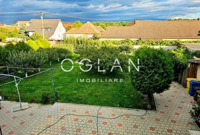 Casă individuală cu 8 camere cu Canalizare în Calea Poplăcii - 1