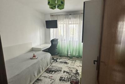 Apartament cu 3 camere decomandat în Calea București - 4