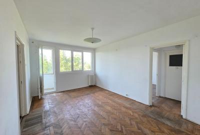 Apartament cu 2 camere semidecomandat în 1 Mai