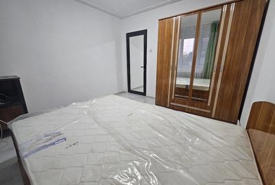 Apartament cu 2 camere semidecomandat în Podul de Piatră