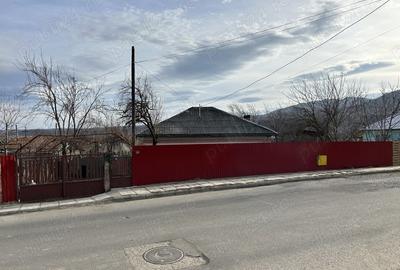 Casă cu 3 camere în Târgu Ocna - 1