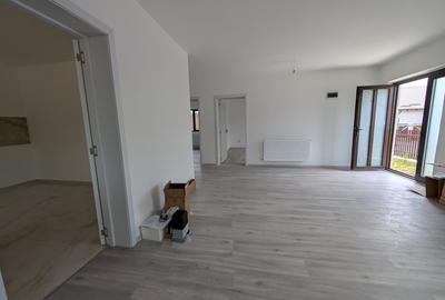 Casă individuală cu 3 camere cu Canalizare în Calea Moinești - 3