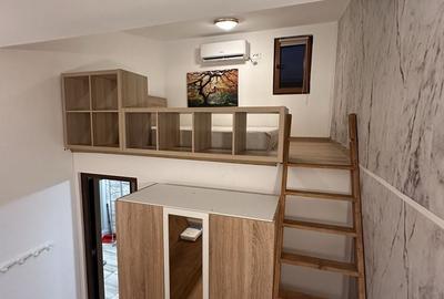 Garsonieră decomandată în Titan