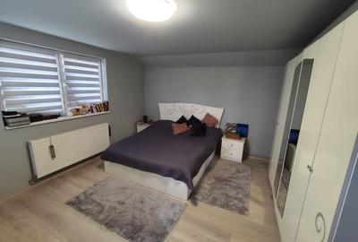 Casă individuală cu 5 camere cu Canalizare în Central - 2