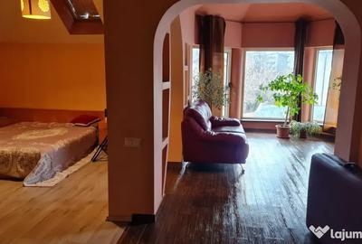 Casă cu 7 camere în Titan - 4