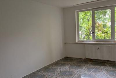 Apartament cu 2 camere semidecomandat în Brazda lui Novac