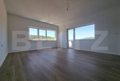 Apartament cu 3 camere decomandat în Baciu